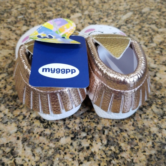 SOLD OUT Unicorn booties 6-9 months - Picture 3 of 4